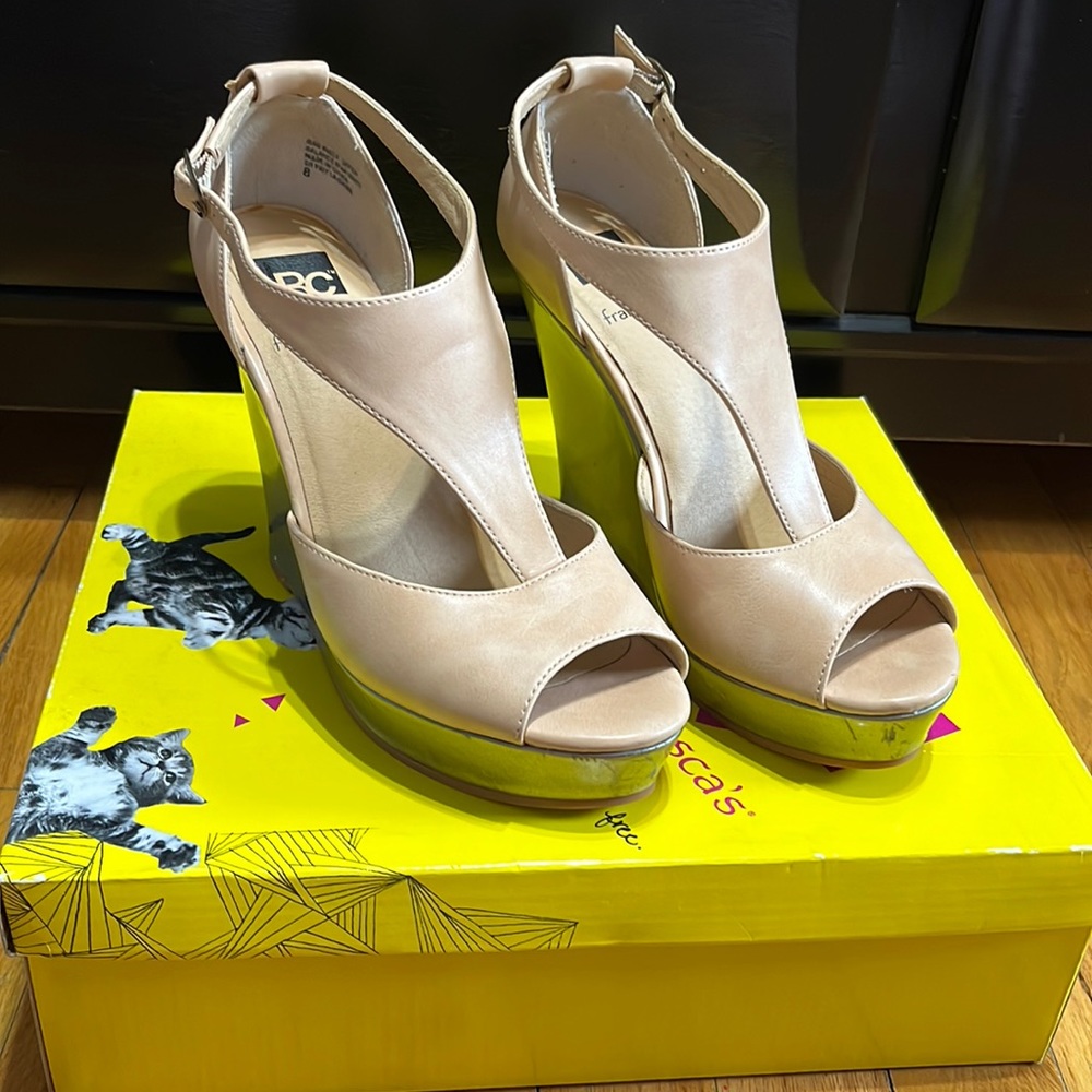 Francesca’s Wedge Heel